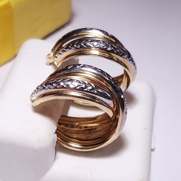 Estate Double crossover 14Kt2Tone diamond etched 3/4" diameter Hoop Earring22998 - Picture 1 of 5